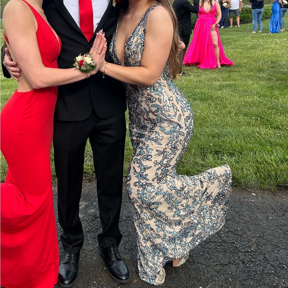 Sherri Hill Formal Gown sz2 - Picture 2 of 9